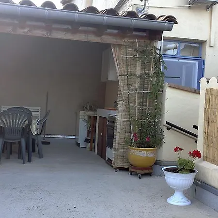 T2 Dans Maison De Village Ganges Exterior foto